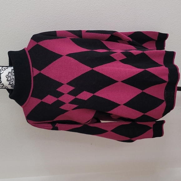 💕VINTAGE PIERRE CARDIN SWEATER. - Picture 2 of 10